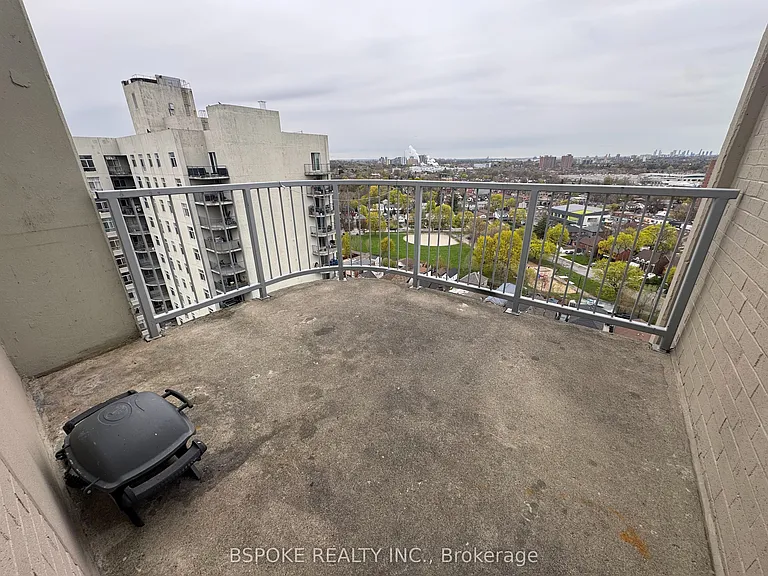 3559 Eglinton Ave W #1601 — Photo 11
