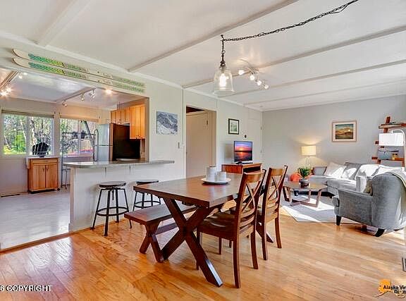 5th image of 1815 Bunker St #21