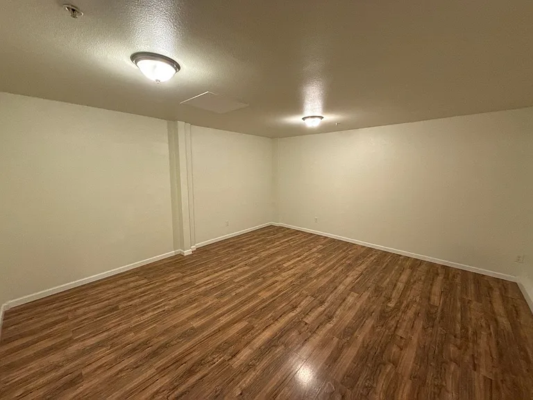 200 Railroad Ave #8 — Photo 4