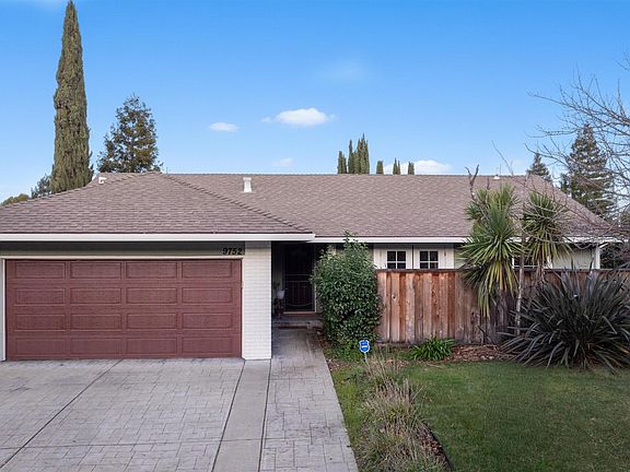 3rd image of 9752 Tareyton Ave