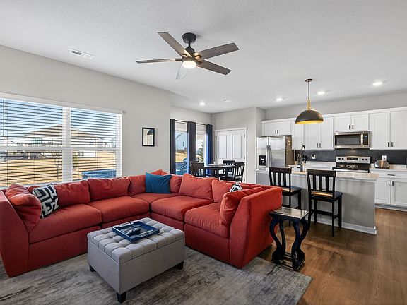 3rd image of 1057 Maywood Ln