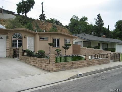 3rd image of 1600 Loma Verde St