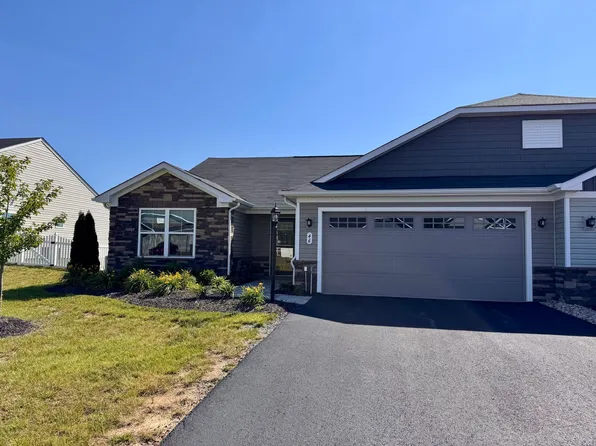 46 S Peak Dr, McGaheysville, VA 22840