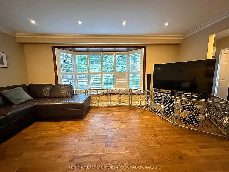 290 Gretel Dr — Photo 5