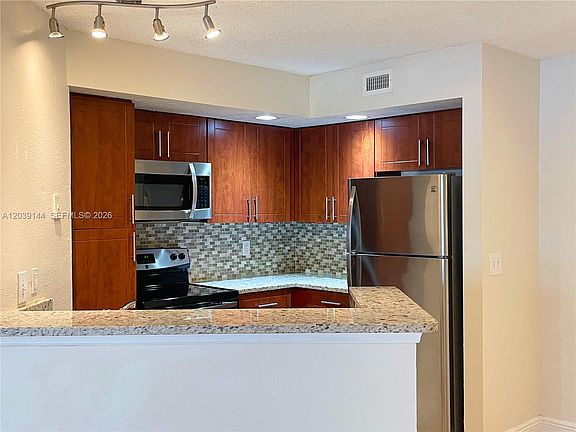 5th image of 12980 Vista Isles Dr APT 314