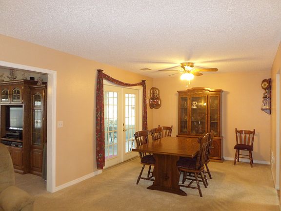 4th image of 22540 Westwood Dr