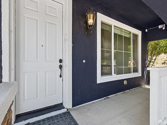 3rd image of 1961 Canyon Oaks Cir