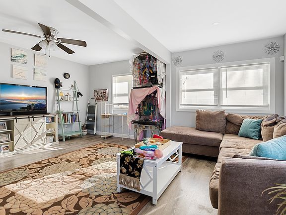 3rd image of 1704 Star Ave