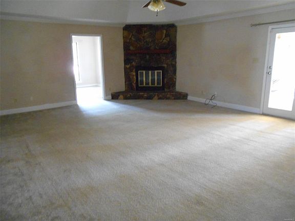 4th image of 535 Seminole Dr