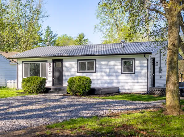 5066 Adkins St, Columbus, IN 47201