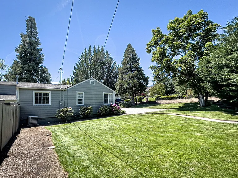 660 N Oregon St — Photo 28