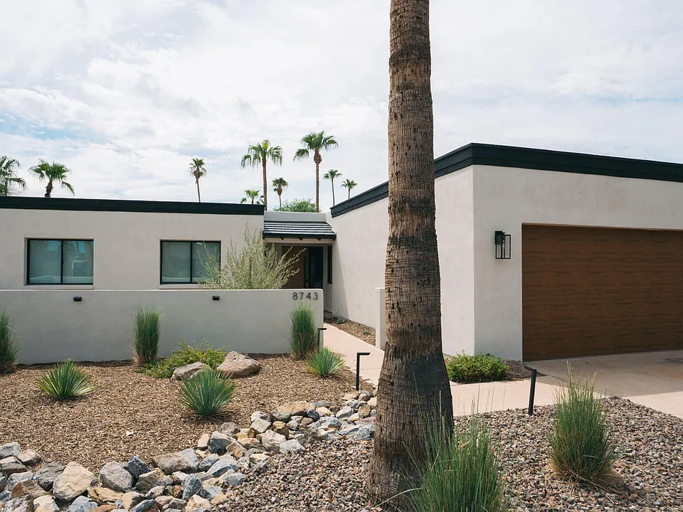 8743 E Bonita Dr