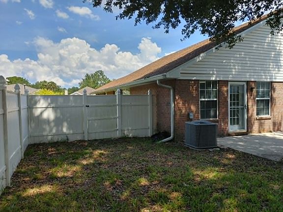 5th image of 7548 Cliff Cottage Dr