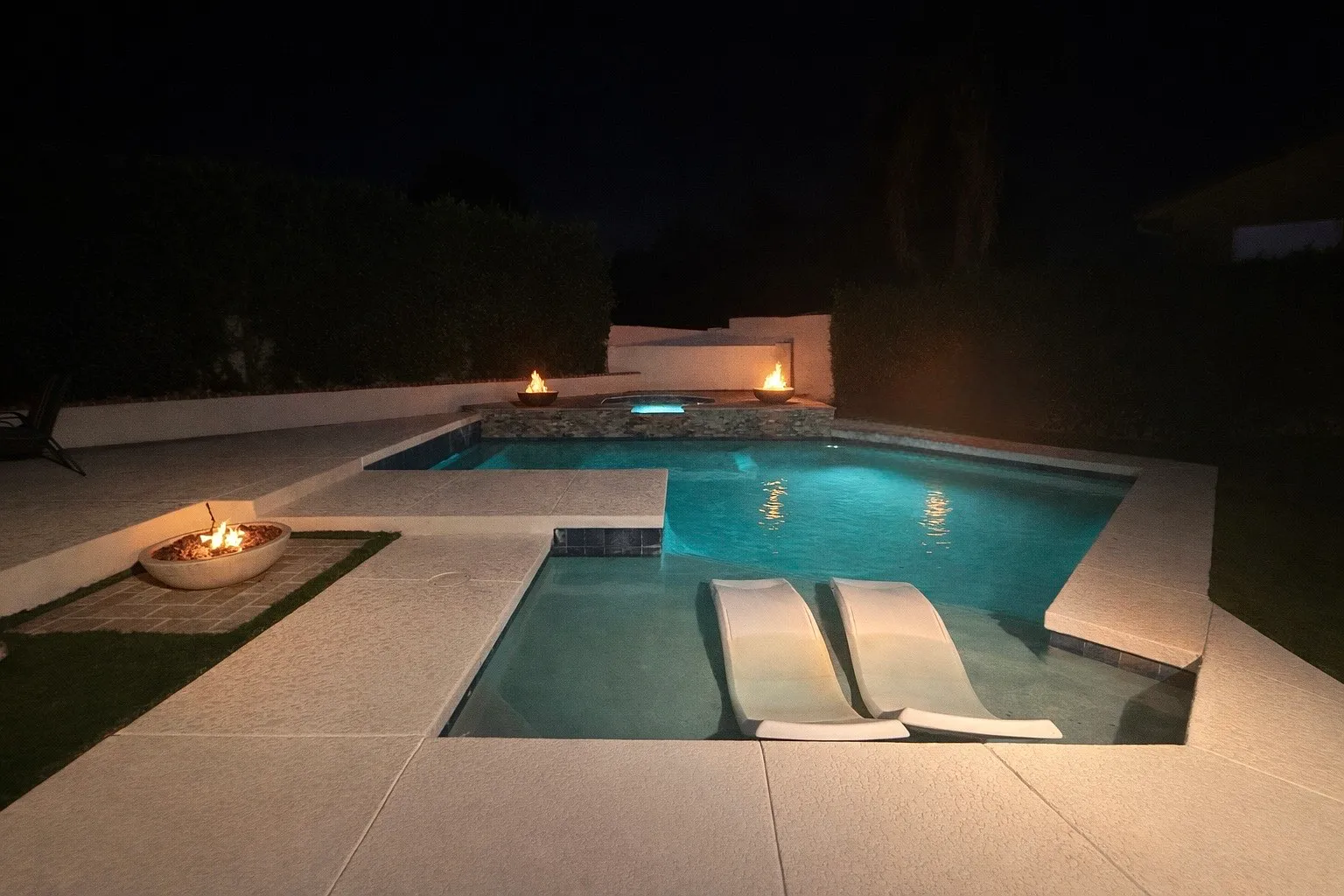 5 bed, 3.5 bath, 4275 sqft, $15,000 — Photo 1