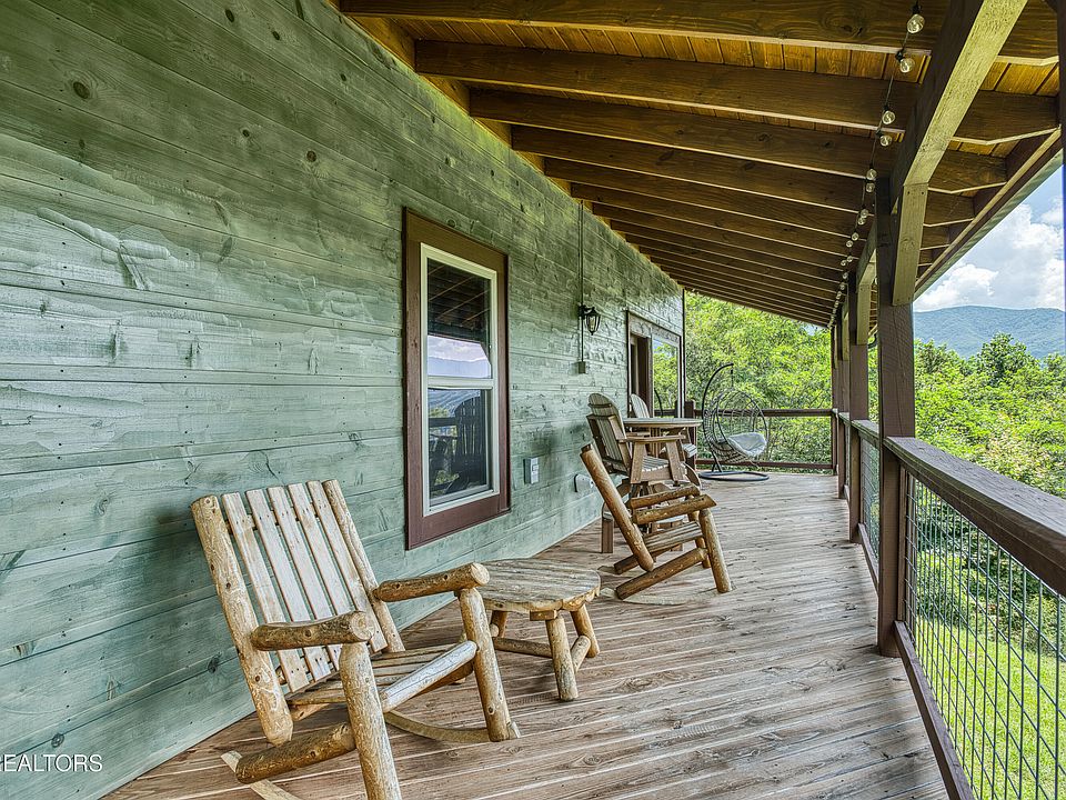 7th image of this home