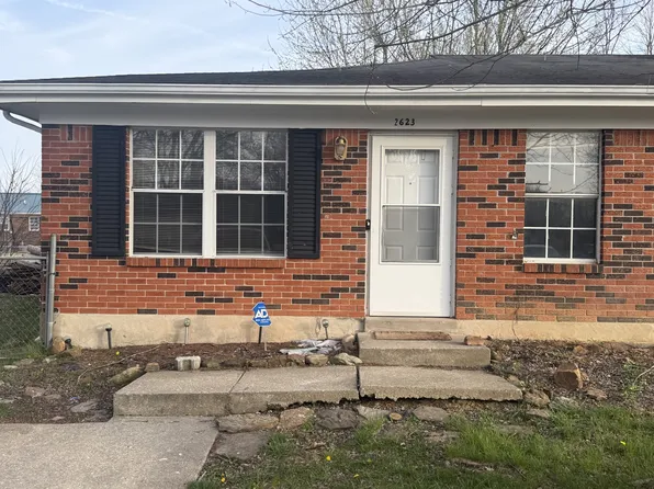 2623 Vonoa Dr, Radcliff, KY 40160