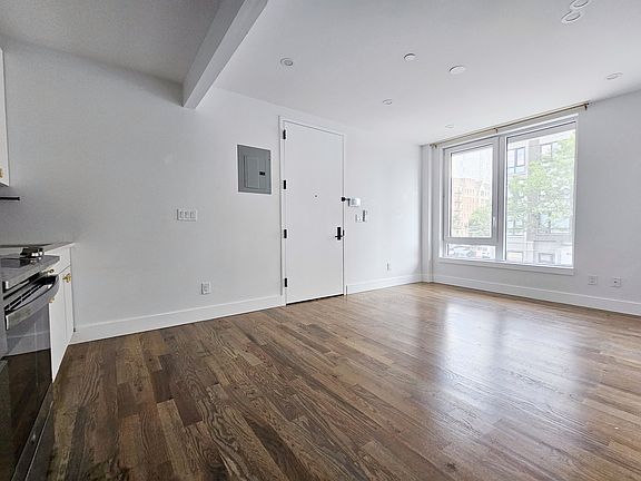 4th image of 2138 Bedford Ave #1F