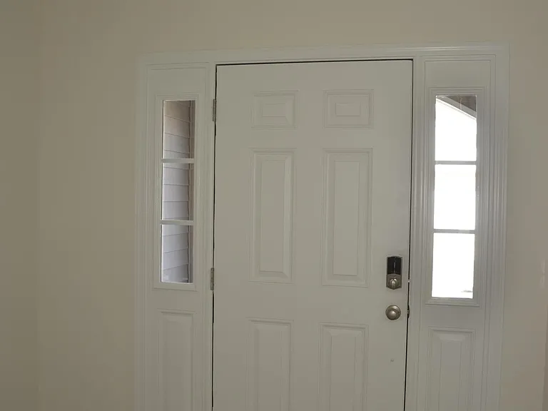 743 Ridge Cliff Ln — Photo 4