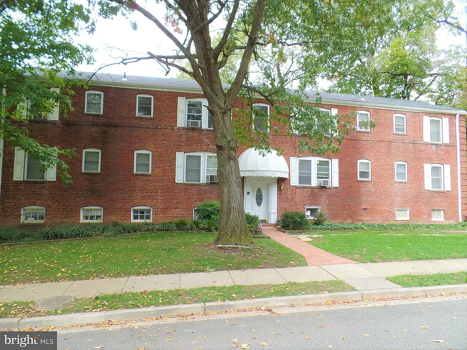 1400 N Kenilworth St #4