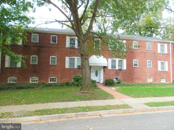 1400 N Kenilworth St APT 4, Arlington, VA 22205
