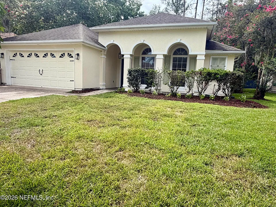 1523 Blue Heron Ct