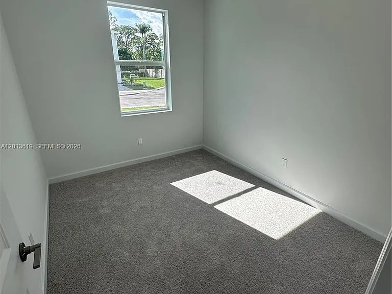 4665 Meyerson Pl — Photo 15