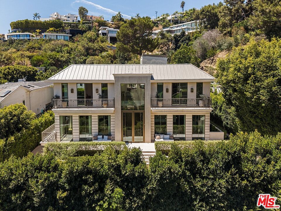 1395 N Doheny Dr, Los Angeles, CA 90069 | MLS #26875269 | Zillow