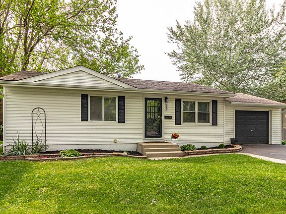 2nd image of 689 Laurel Ave