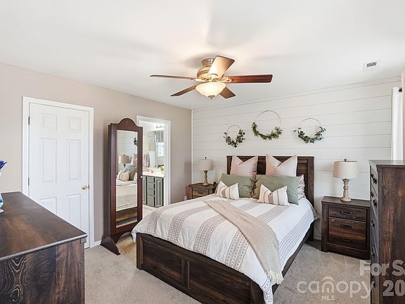 5th image of 117 Heathrow Ln