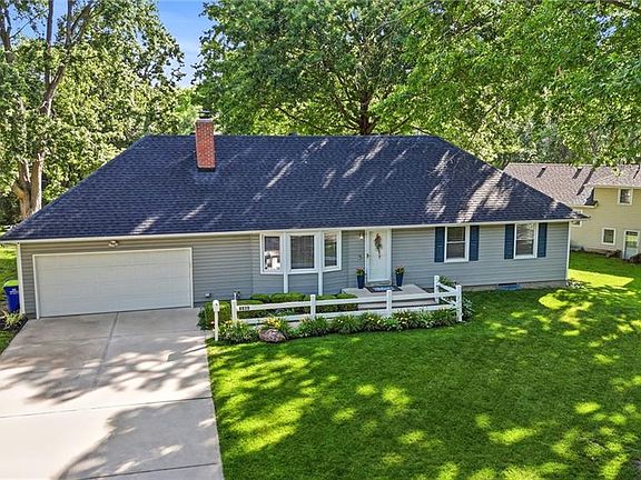2nd image of 8839 Newton Dr