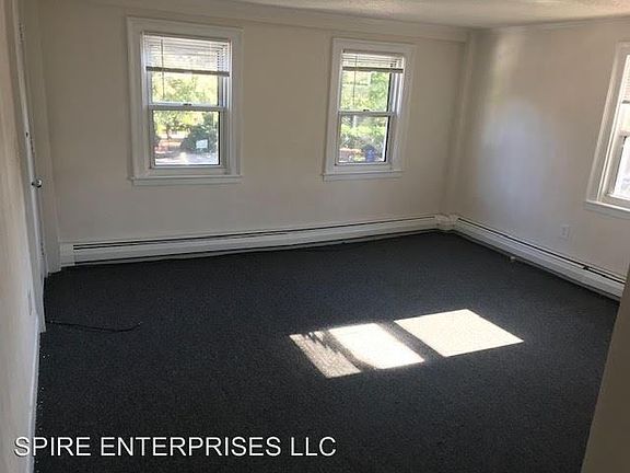 4th image of 62 Lowell St #3