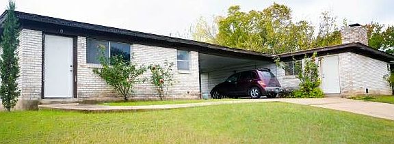 3rd image of 1600 Parker Ln