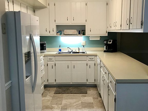 3rd image of 114 Wellesley Dr