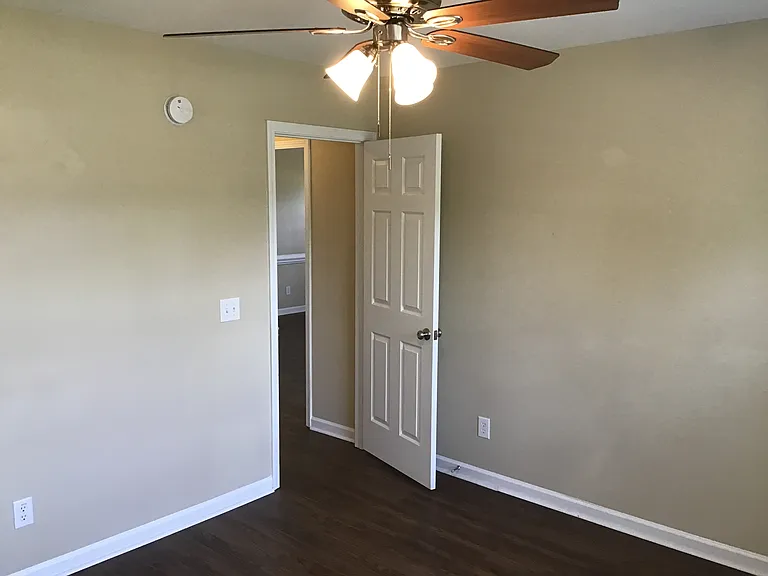 384 Axum Rd — Photo 16