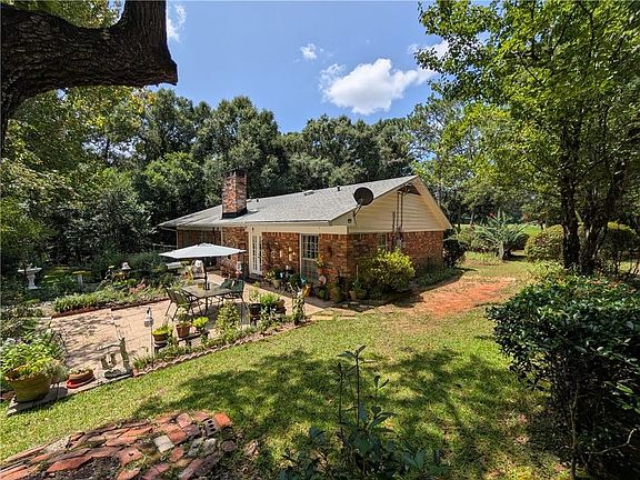 2nd image of 3030 Schillinger Rd N
