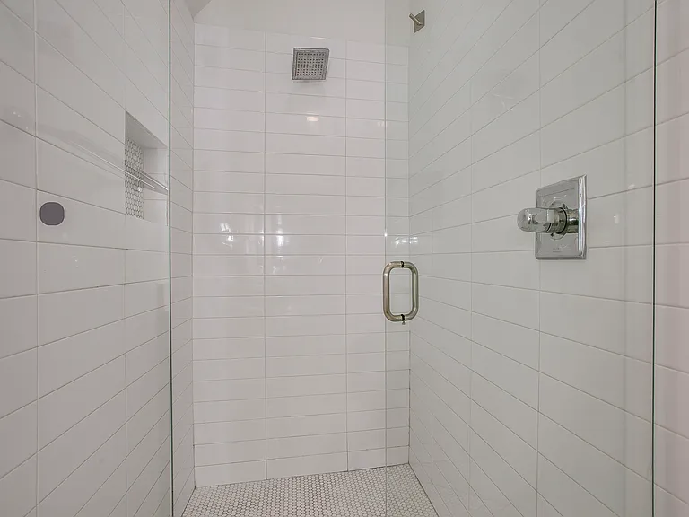 602 Finley Ct — Photo 31