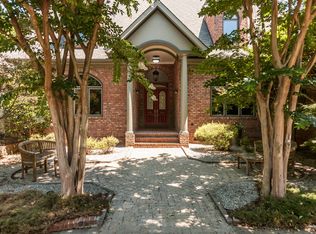 6620 Rest Haven Dr, Raleigh, NC 27612