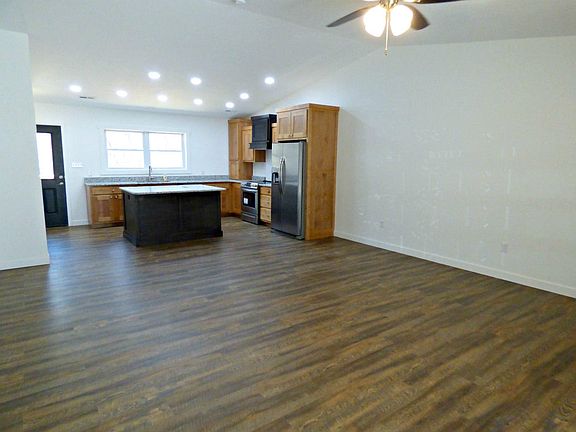4th image of 168 W Meeting St Lot 4