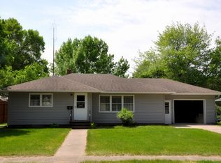 446 E Ronning Ave, Appleton, MN 56208