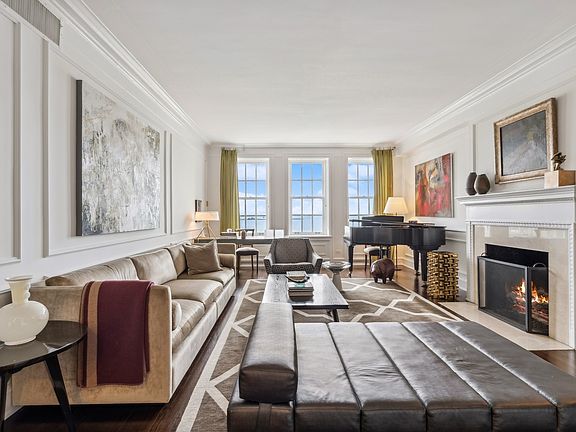 4th image of 219 E Lake Shore Dr APT 6D