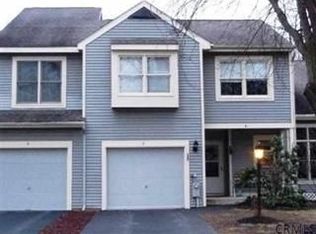 6 Generals Way, Halfmoon, NY 12065