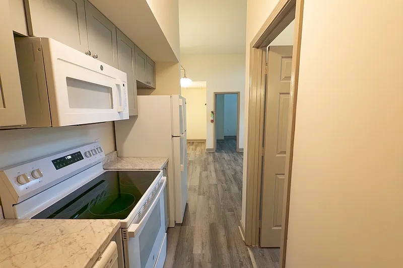 2 bed, 1.0 bath, $2,080 — Photo 3
