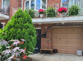 59-12 60th Ln #3L, Maspeth, NY 11378