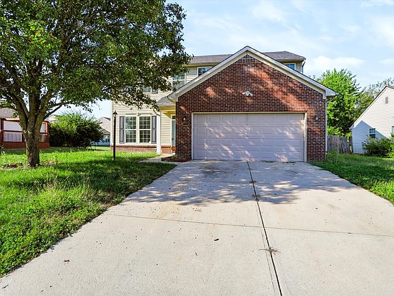 3rd image of 11224 Fall Dr