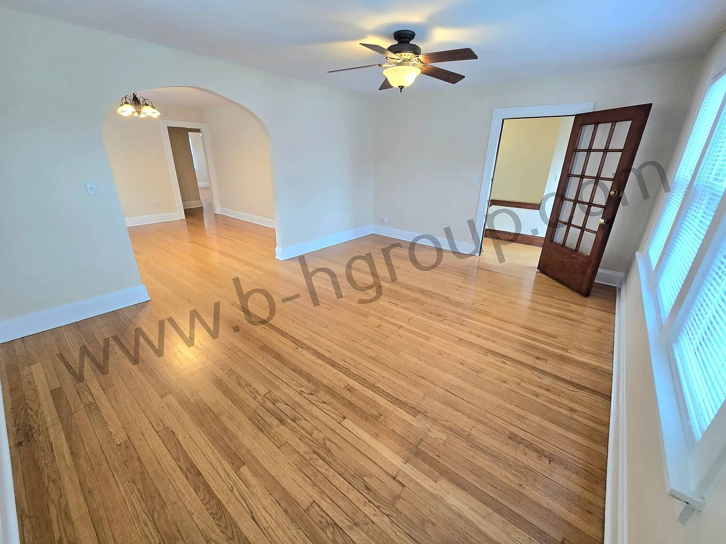 6016 12th Ave — Photo 3