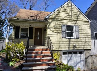 2710 N Stiles St, Linden, NJ 07036