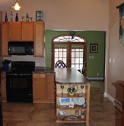3rd image of 5 Iris Ln