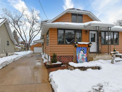 988 Howard St, Green Bay, WI, 54303