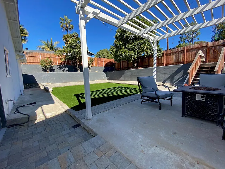 1872 Goldboro St — Photo 12