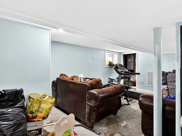 139 Dalton St — Photo 24